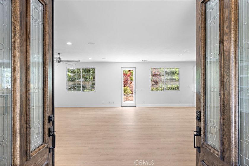 Welcome to this beautifully reimagined turnkey home, ideally - photo 28