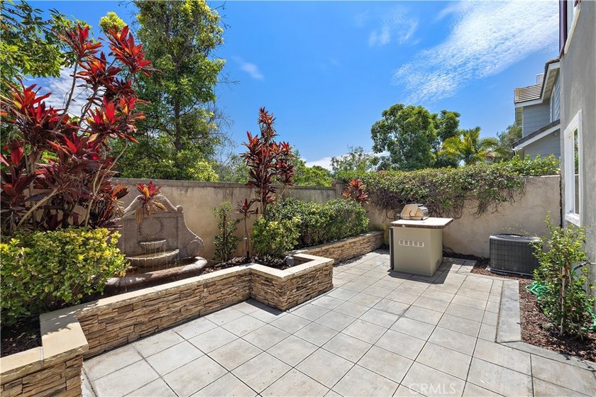 Welcome to this beautifully reimagined turnkey home, ideally - photo 30