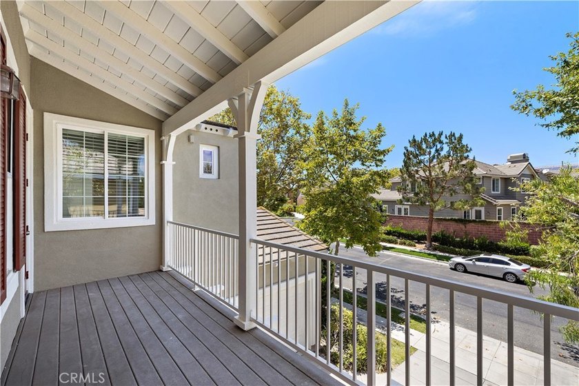 Welcome to this beautifully reimagined turnkey home, ideally - photo 33