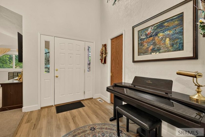 Welcome to 2195 Midway Ave in Ammon, Idaho! This spacious - photo 3