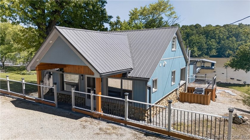 Lakefront, beautifully remodeled property, perfectly positioned - photo 5