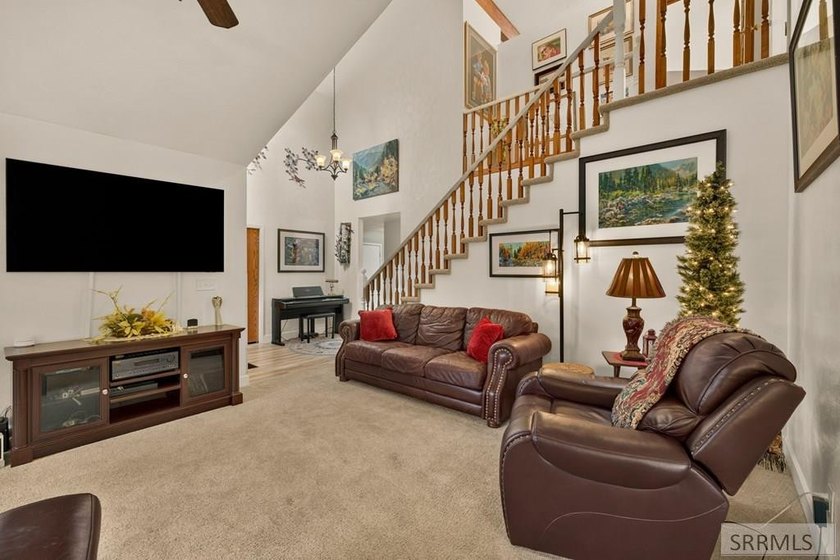 Welcome to 2195 Midway Ave in Ammon, Idaho! This spacious - photo 5