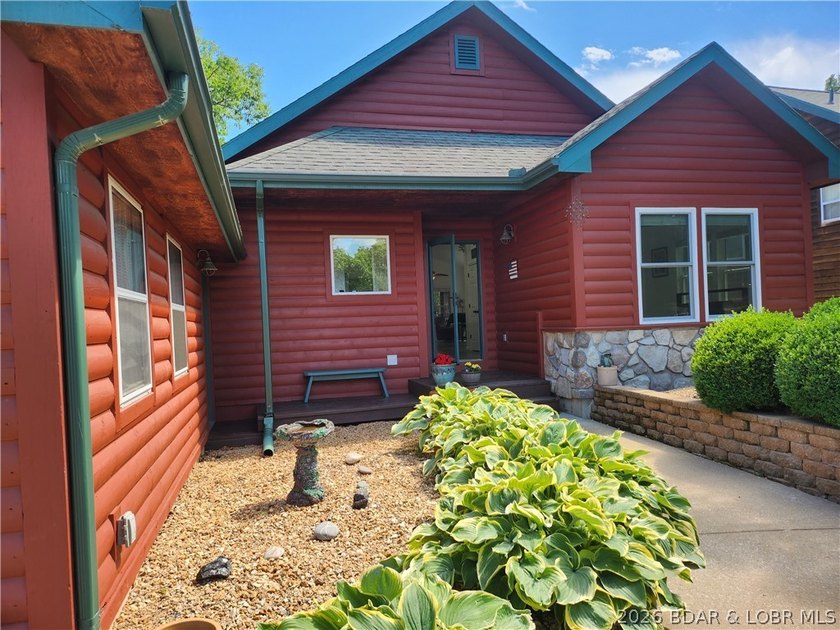 Welcome home to Fox Ridge! This is your rare chance to claim a - photo 2