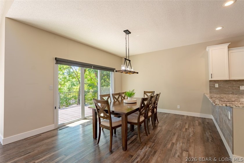 Newly updated lakefront home in Four Seasons with Brand New Roof - photo 20