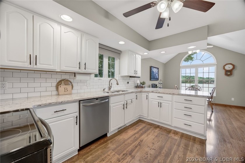 Nestled in the coveted Diamond Head subdivision along the quiet - photo 8