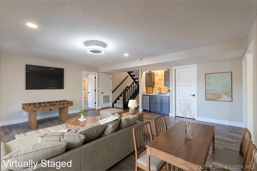 Newly updated lakefront home in Four Seasons with Brand New Roof - photo 42