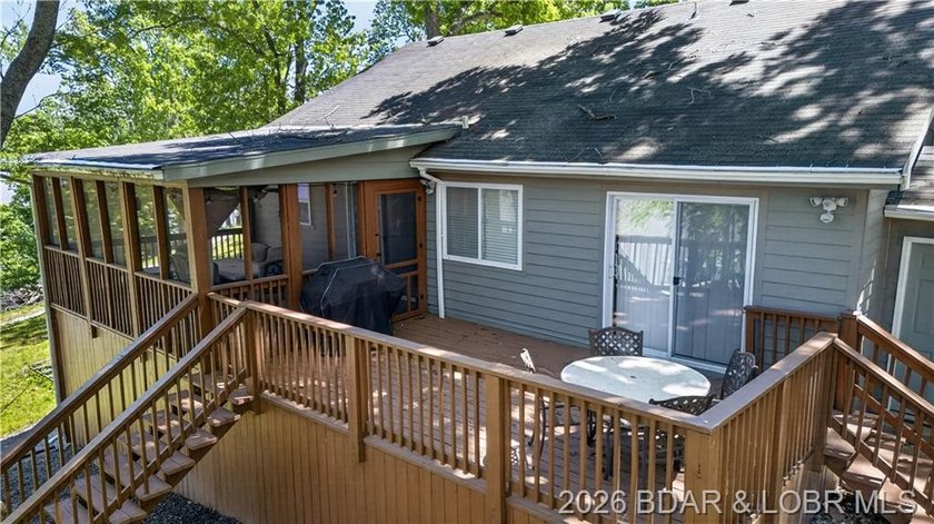 Take a look at this beautiful 4-bedroom, 2-bath home at the Lake - photo 9