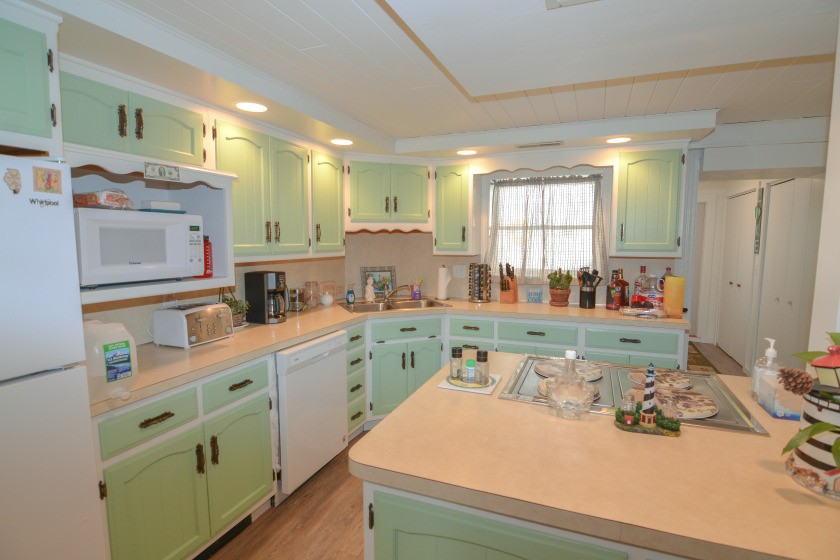 Little Chapman Lakefront Home Now Available SOLD - photo 7