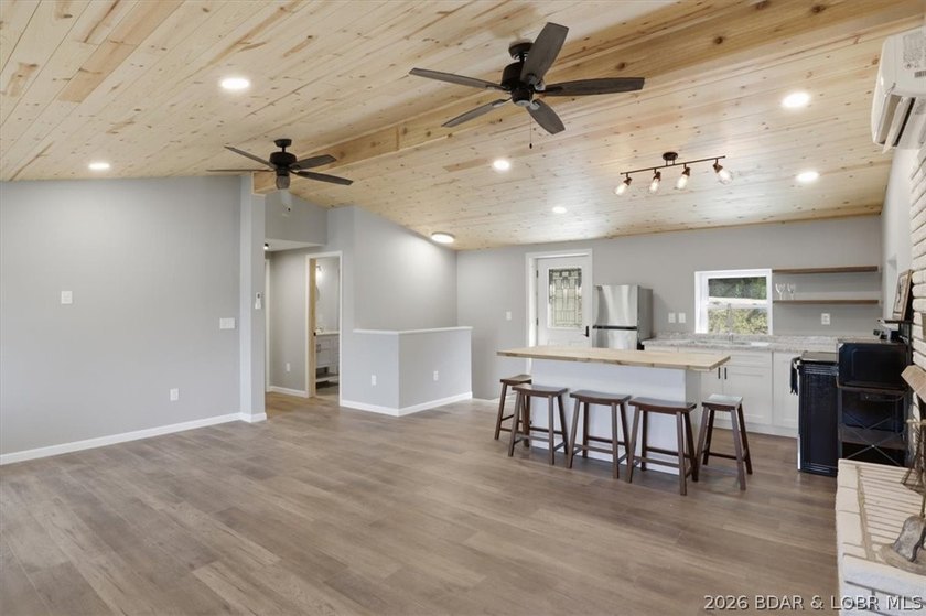 Adorable Lakefront Retreat/Newly Remodeled in 2026 at the 66MM - photo 10
