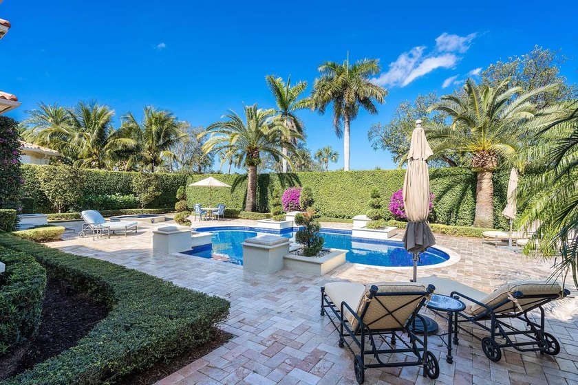 An extraordinary opportunity to own nearly an acre of prime golf - photo 11
