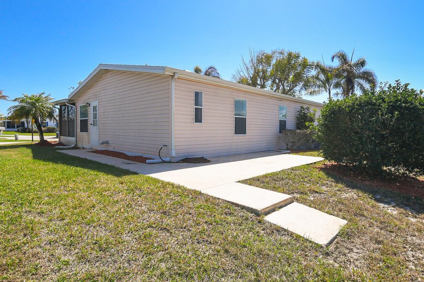 LAND OWNED! HOA Only $338/Mo includes Sewer/Trash/Cable/Internet - photo 17