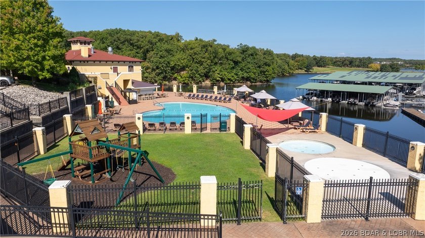 Where Golf, Lake Living &amp; Luxury Come Together - Perfectly - photo 46