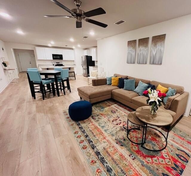 WOODED LOT !! Whether you are a first time home buyer or ready - photo 3