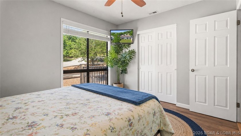 Enjoy lake living with comfort, convenience, and investment - photo 8