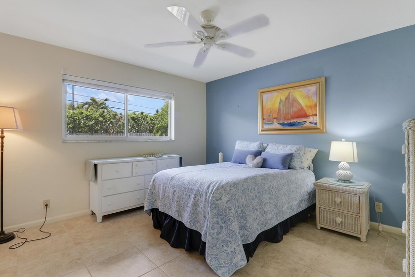 Only available ground-floor end unit in the sought-after - photo 12