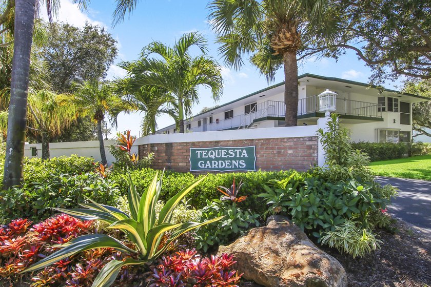 Only available ground-floor end unit in the sought-after - photo 32