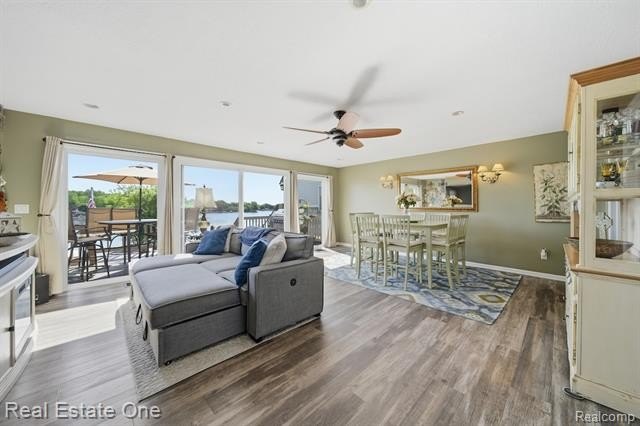 Beautifully updated Woodland Lake home where you can enjoy - photo 16