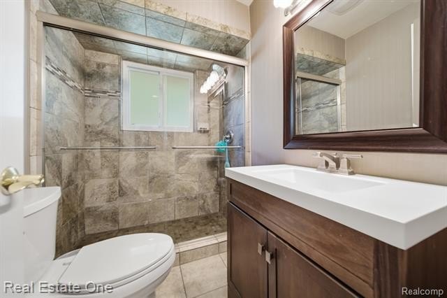 Beautifully updated Woodland Lake home where you can enjoy - photo 19
