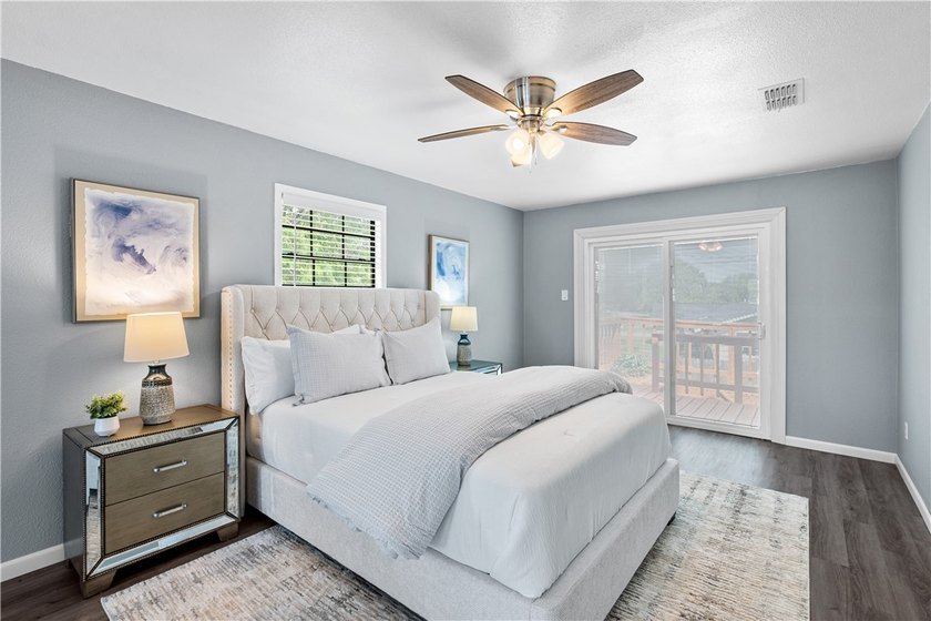 Welcome to 10946 Birdwood Circle in Corpus Christi, Texas. This - photo 24