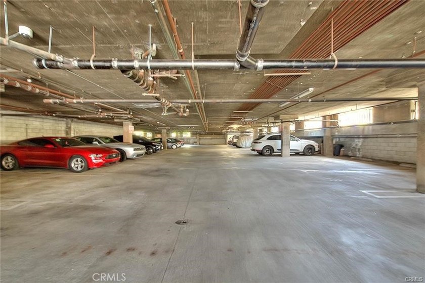 This light-filled, tastefully upgraded condo in Pasadena offers - photo 26