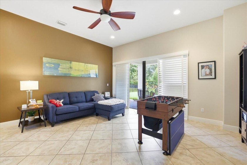 Seller preferred lender Credit up to $5,000 available** Rare - photo 11