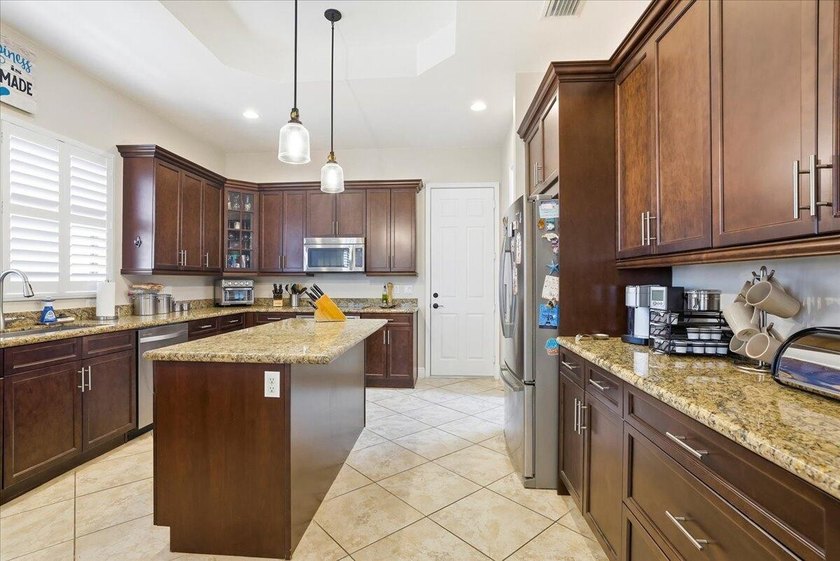 Seller preferred lender Credit up to $5,000 available** Rare - photo 20