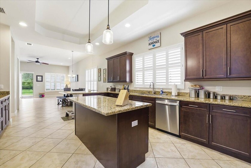 Seller preferred lender Credit up to $5,000 available** Rare - photo 22