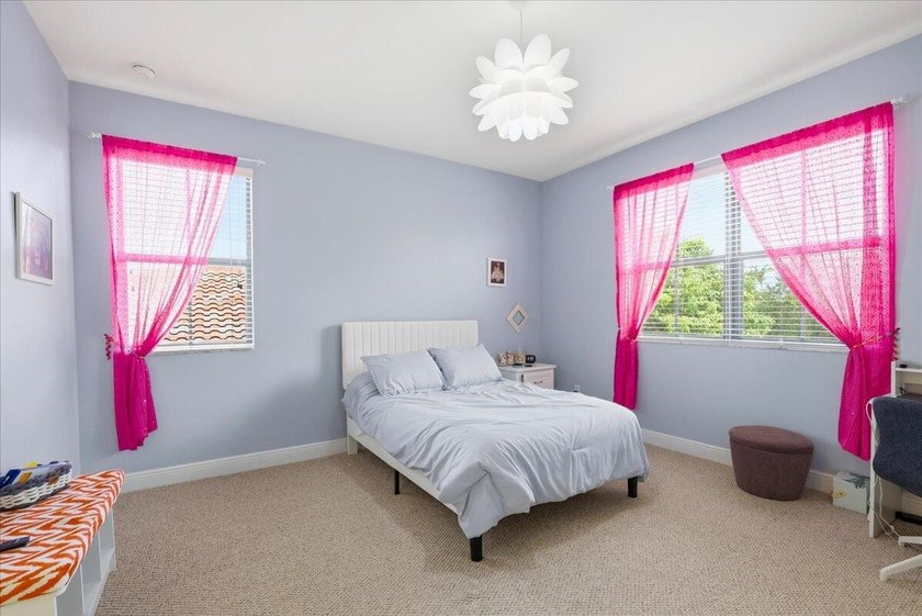 Seller preferred lender Credit up to $5,000 available** Rare - photo 30