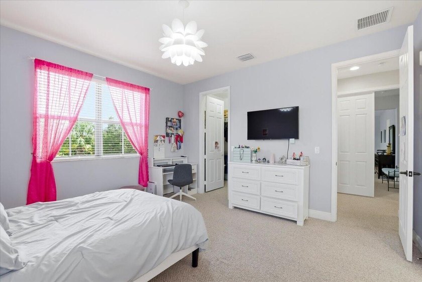 Seller preferred lender Credit up to $5,000 available** Rare - photo 31