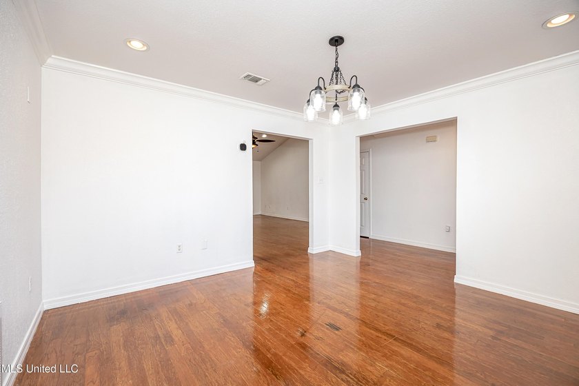 Conveniently located minutes from the interstate and downtown - photo 12