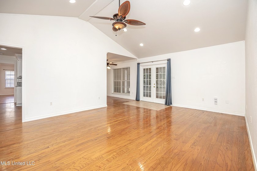 Conveniently located minutes from the interstate and downtown - photo 17