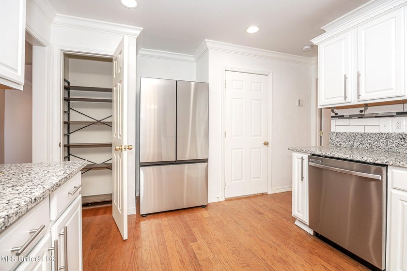 Conveniently located minutes from the interstate and downtown - photo 21