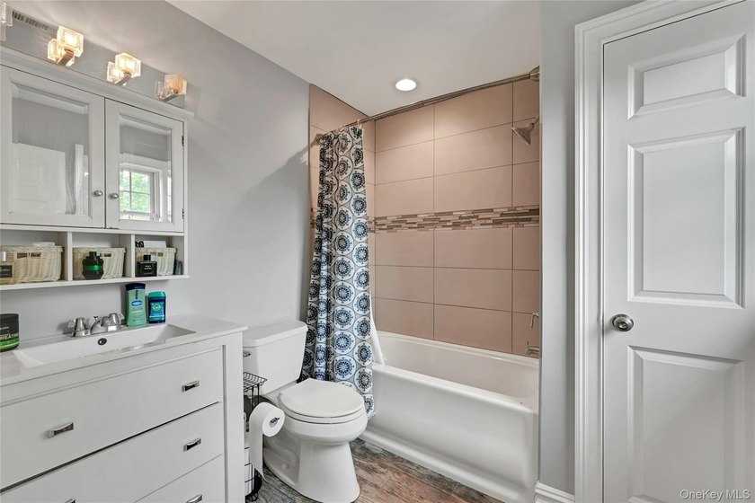 Nestled at the end of a private cul-de-sac in highly desirable - photo 31