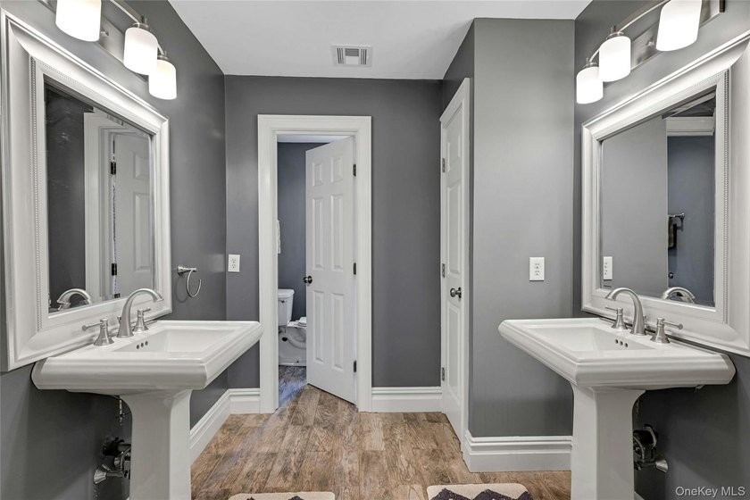 Nestled at the end of a private cul-de-sac in highly desirable - photo 33