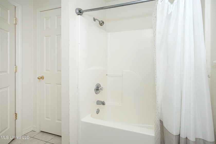 Conveniently located minutes from the interstate and downtown - photo 39