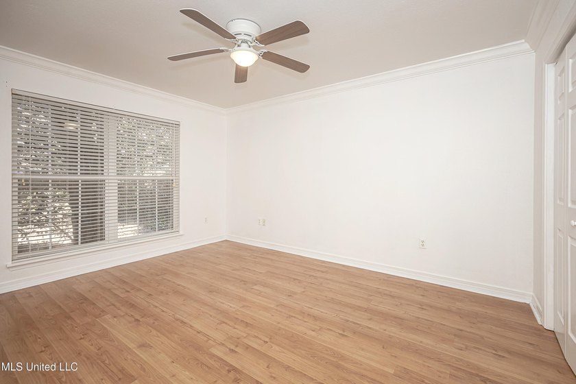 Conveniently located minutes from the interstate and downtown - photo 40