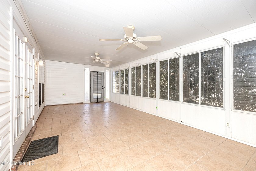 Conveniently located minutes from the interstate and downtown - photo 43