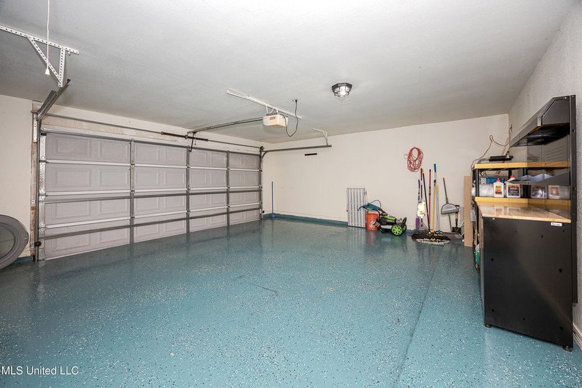 Conveniently located minutes from the interstate and downtown - photo 46