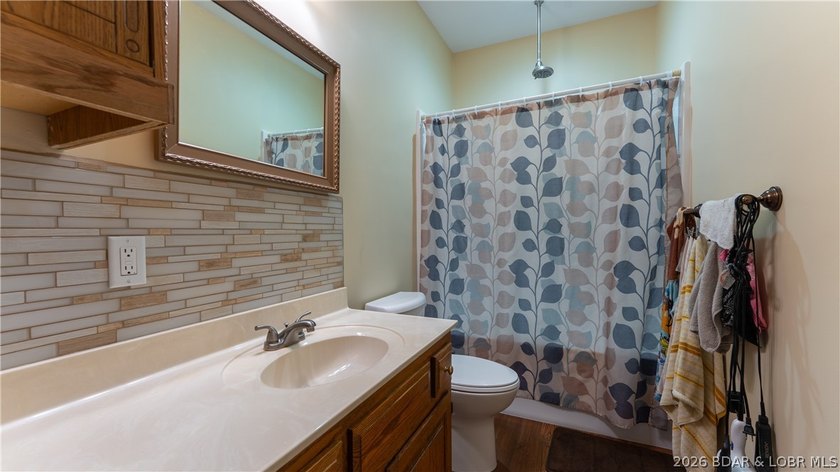 This well built 2020 home showcases quality craftsmanship and - photo 7