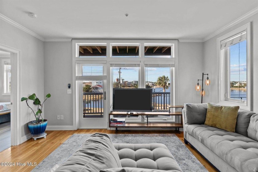 Welcome to effortless coastal living in Carolina Beach. This - photo 4