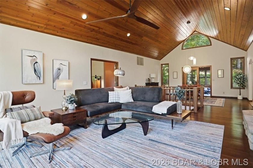 Tucked into the trees on over 8 acres at the 47MM in cove, this - photo 8