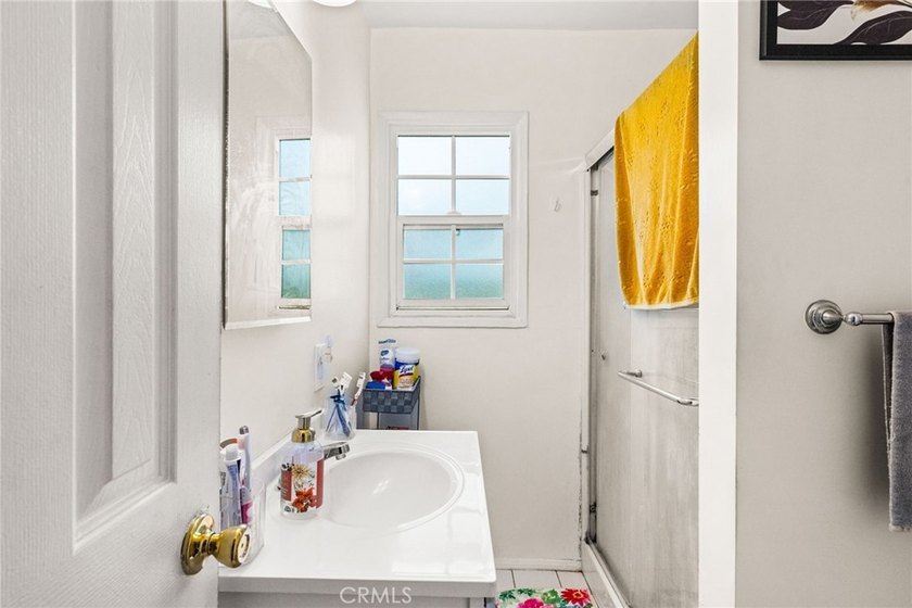 Investment opportunity in Wilmington! This well-maintained - photo 21