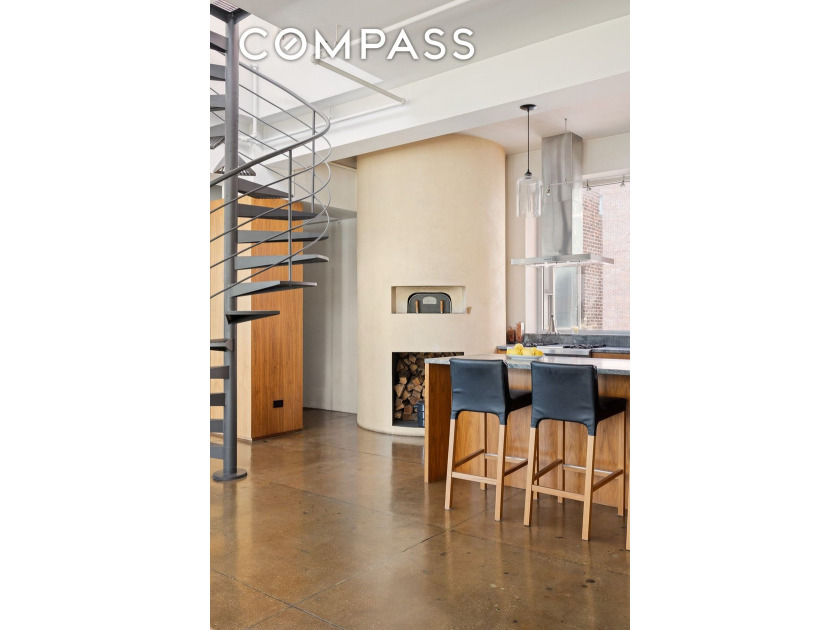 Welcome to PHNE at 347 West 39th Street. Perched atop a storied - photo 2