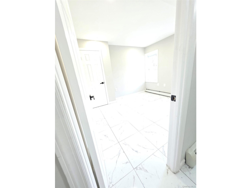 Welcome to this beautifully gut-renovated semi-detached - photo 21