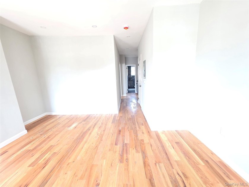 Welcome to this beautifully gut-renovated semi-detached - photo 26