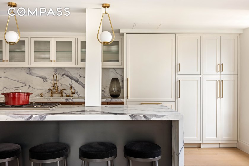 Welcome to Residence 10AB at 230 East 50th Street, a fully - photo 5