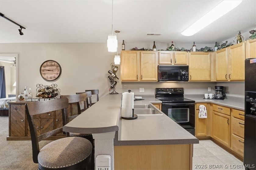 Welcome to 315 Highland Shores 4F-an exceptional walk-in - photo 4
