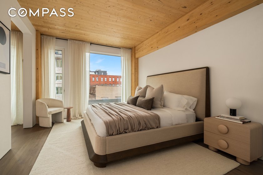 Sustainable Sophistication in the Heart of Williamsburg. Upon - photo 4