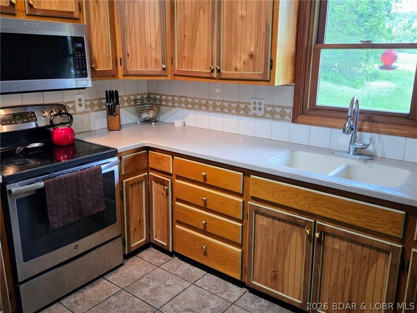 Experience the best of country living at the Lake of the Ozarks - photo 4