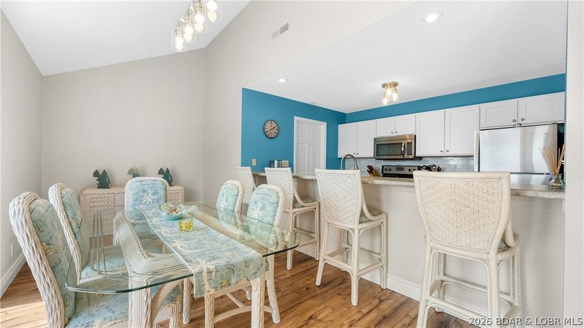Welcome to this spacious 3 bedroom, 3 bath top-floor condo at - photo 11